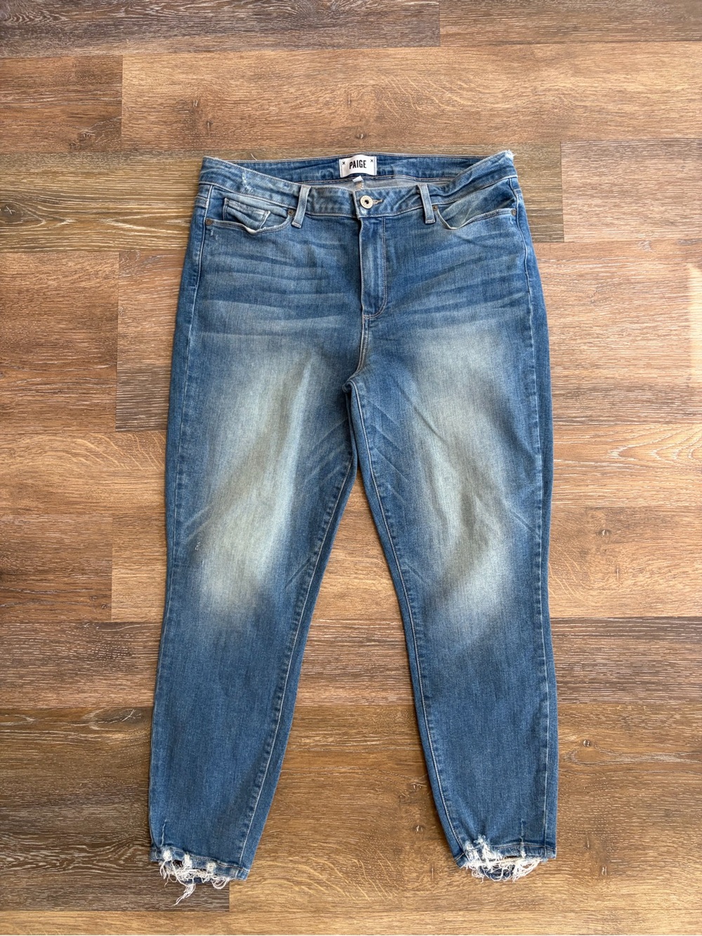 Paige Hoxton crop jeans distressed raw hem size 32